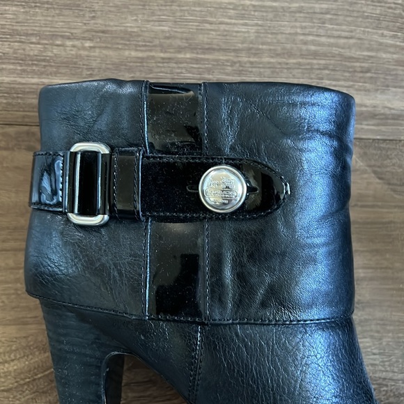 COACH Vintage Boots with Buckle - Black Leather, slight platform inside - Picture 2 of 9